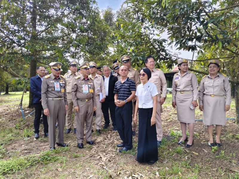 องคมนตรี ลงพื้นที่ตรวจเยี่ยมพื้นที่เกษตรที่ได้รับประโยชน์จากโครงการอันเนื่องมาจากพระราชดำริ จังหวัดปราจีนบุรี